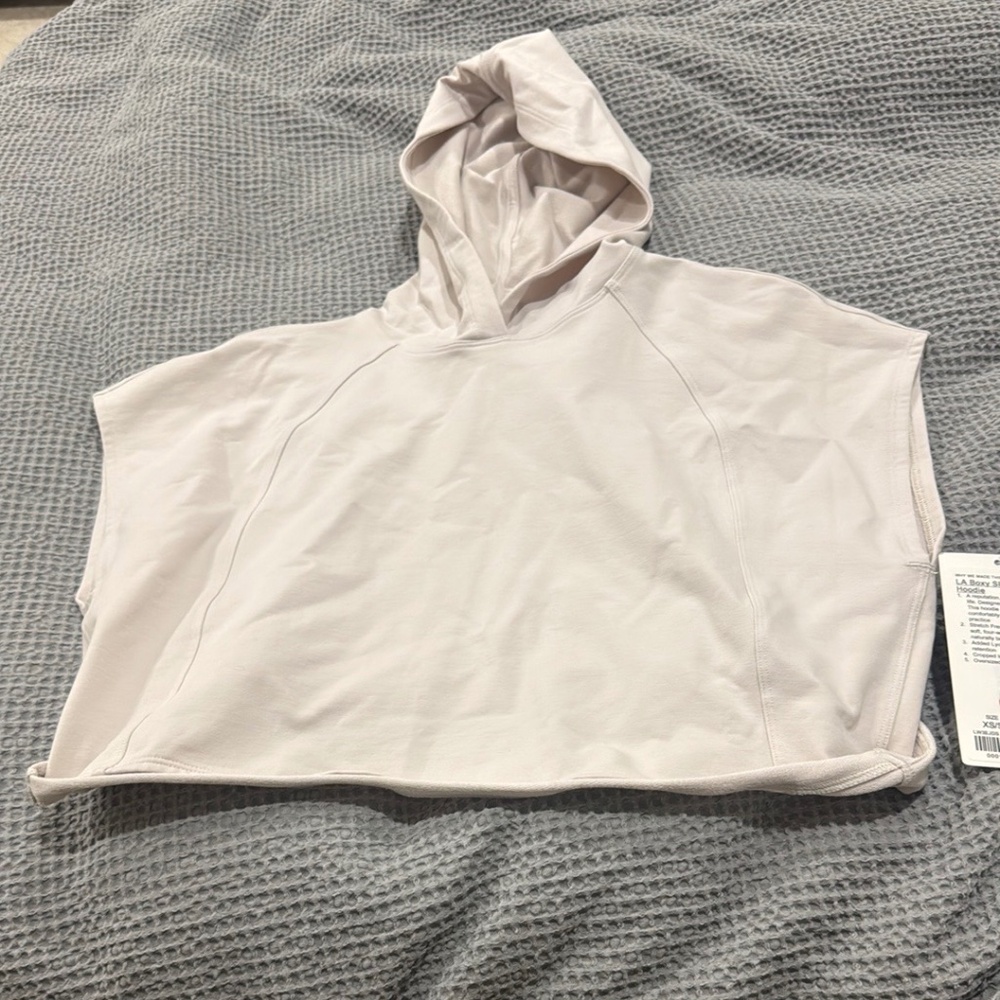 NWT Lululemon Flowy Crop Hooded Shirt, size s/xa